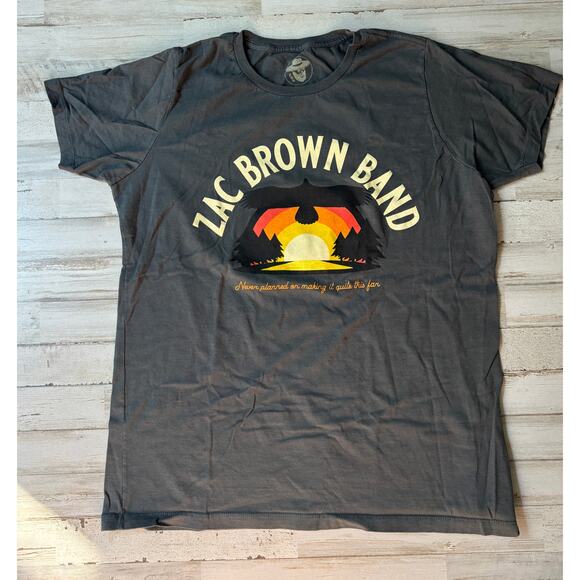Zac Brown Band Out in the Middle Tour '22 Tee T-shirt sz XL EUC - Picture 1 of 3